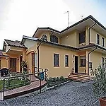 Cecco Di Nara Aparthotel