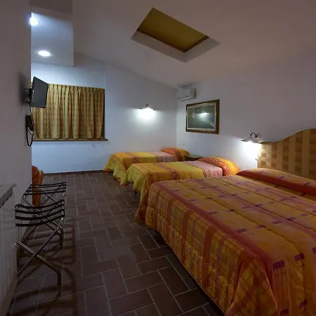 Cecco Di Nara 2* Massarosa