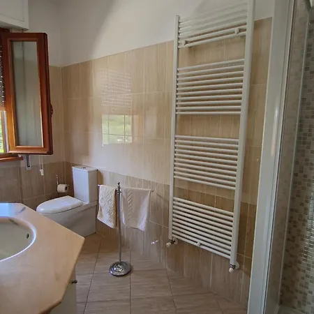 Cecco Di Nara Aparthotel