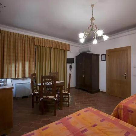 Aparthotel Cecco Di Nara