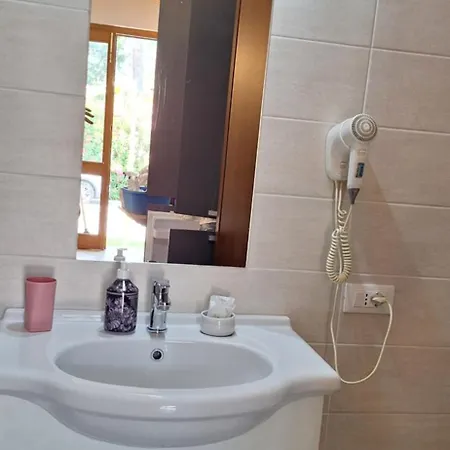Aparthotel Cecco Di Nara 2*