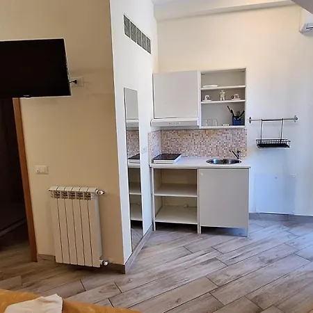 Cecco Di Nara Aparthotel 2*