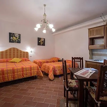 Cecco Di Nara Hotel apartamentowy 2*