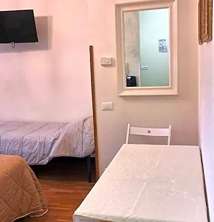 Cecco Di Nara Hotel apartamentowy Massarosa