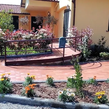 Cecco Di Nara Aparthotel 2*