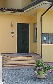 Aparthotel Cecco Di Nara 2*