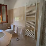 Cecco Di Nara Apartahotel